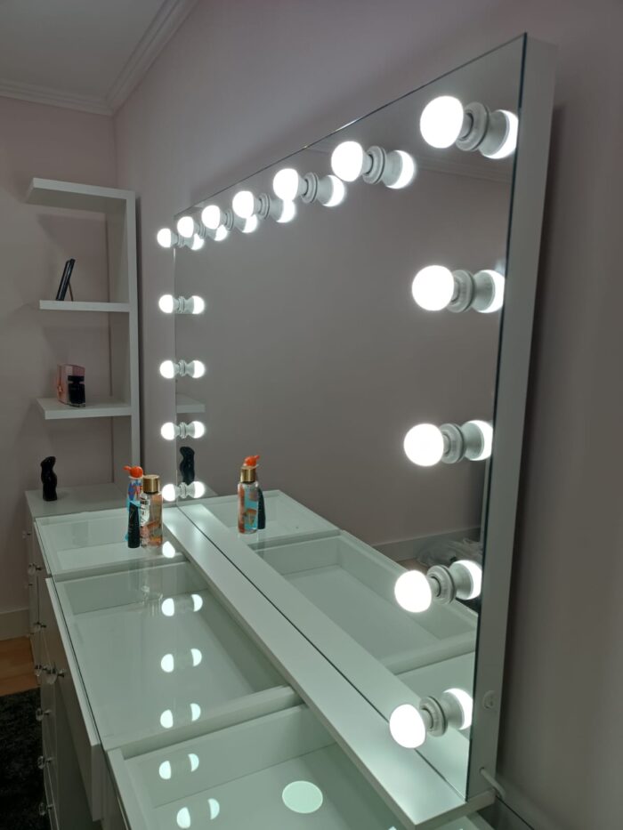 Hollywood Vanity Table with Mirror and Lights