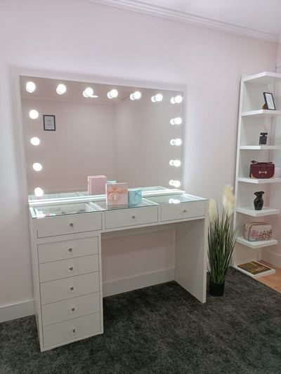 Hollywood Vanity Table with Mirror and Lights