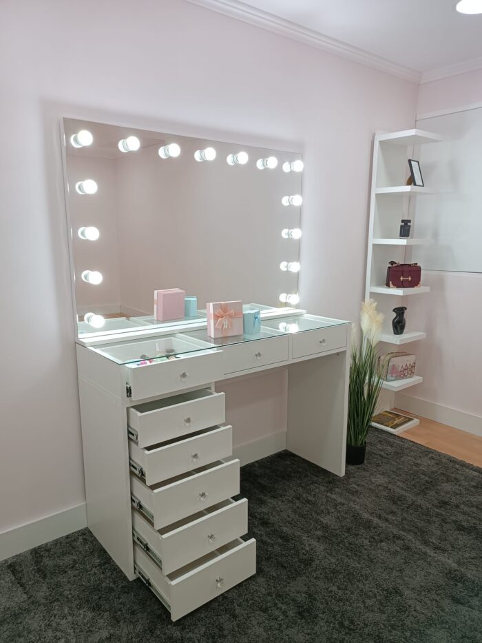 Hollywood Vanity Table with Mirror and Lights