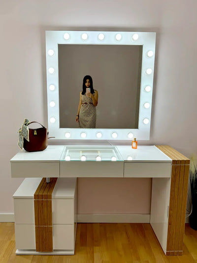 Vanity with Mirror and Lights – Perfect for Your Beauty Salon