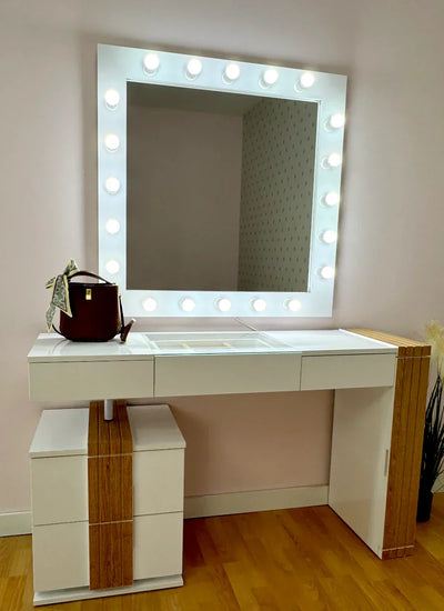 Vanity with Mirror and Lights – Perfect for Your Beauty Salon